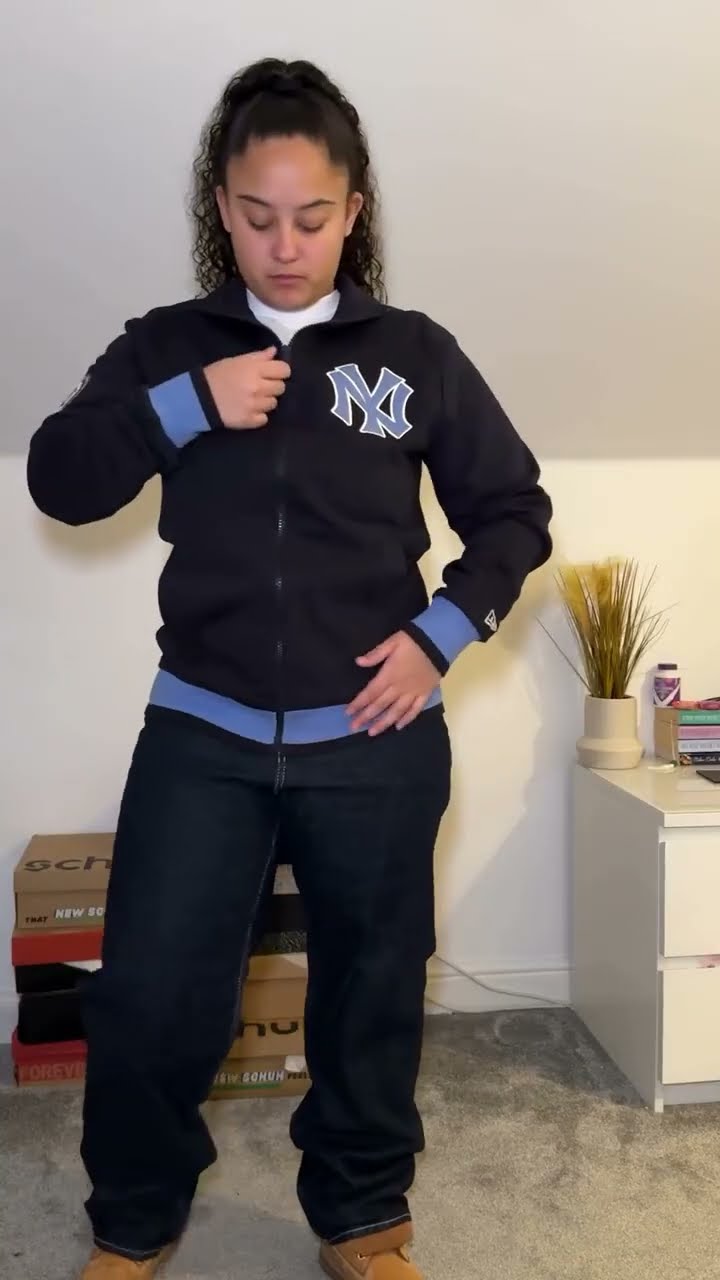 奥尔莫破门亚马尔送助攻 巴萨2-0继续领跑.